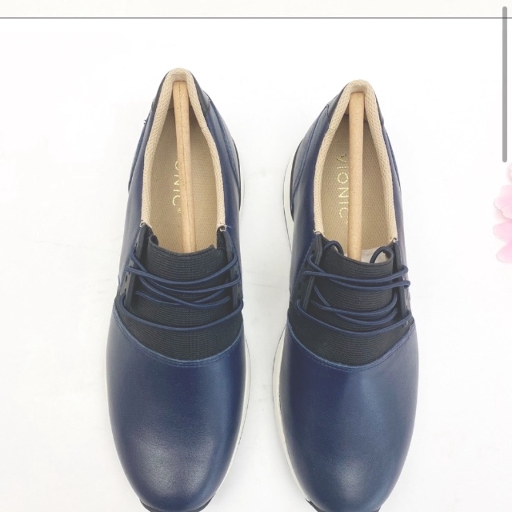 Vionic Carmen Leather Casual Supportive Lace Up Oxford Sneaker: Navy Blue/Black